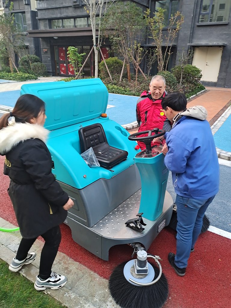 清晨雨拖地車如何使用,掃地車怎么樣